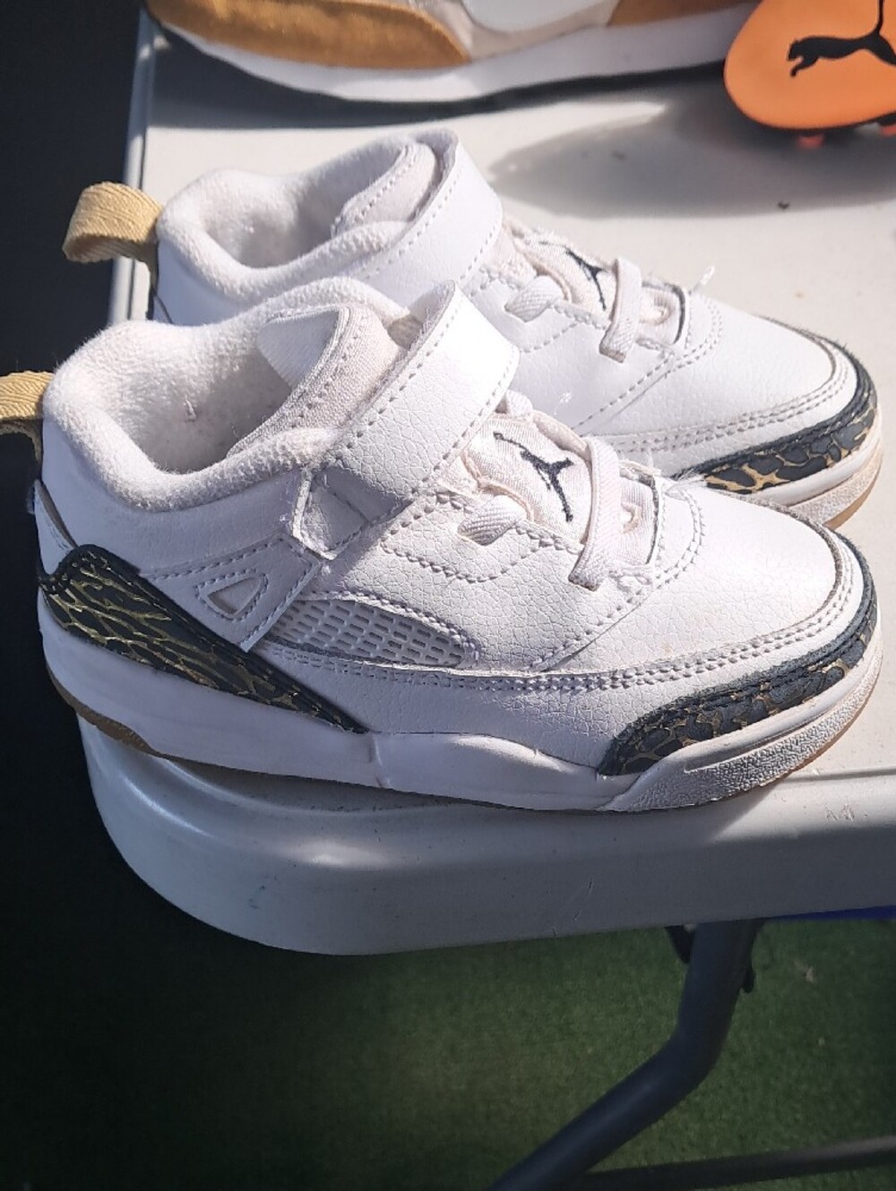 Jordan ,Kids White Athletic Sneakers with Black Accent Size 9C - Picture 8 of 10